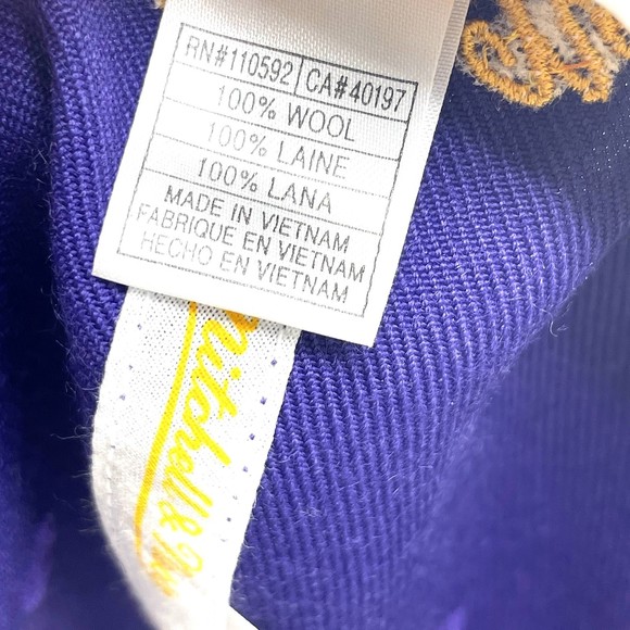 Lakers Mitchell & Ness 100% Wool Fitted Cap Size 7 3/8 Purple / Yellow - Picture 6 of 7